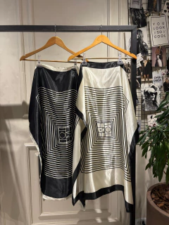 Lenço Quadrado - comprar online