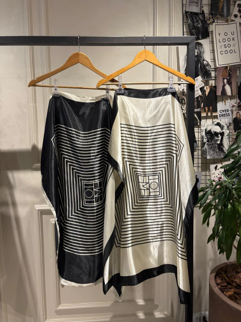 Lenço Quadrado - comprar online