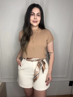 Modal Larissa na internet