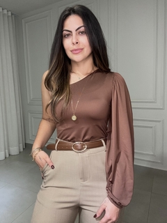 Pantalona Antonela na internet