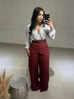 Pantalona Luciana na internet