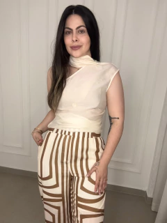 Pantalona Abstract na internet