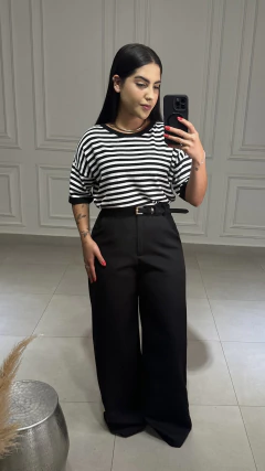 Pantalona Luciana na internet