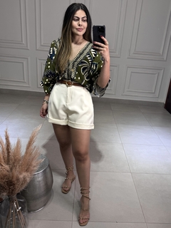 Cinto Hillary Grande na internet