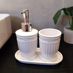 kit Lavabo Branco e Prata com Bandeja e Porta-escova na internet