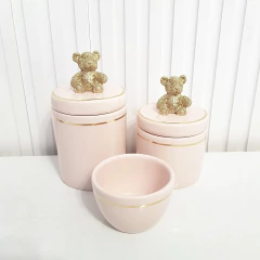 Kit Higiene Bebê - Trio Rosé com Filete Dourado e aplique de urso dourado - comprar online