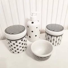 Kit Higiene Bebê - Conjunto Porcelana Geométrico Escandinavo na internet
