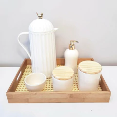 Bandeja Retangular de Bambu com Fundo de Palha - comprar online