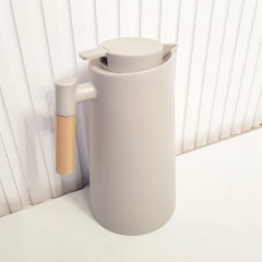 Garrafa térmica 1L Escandinávia Cinza - cabo de bambu na internet