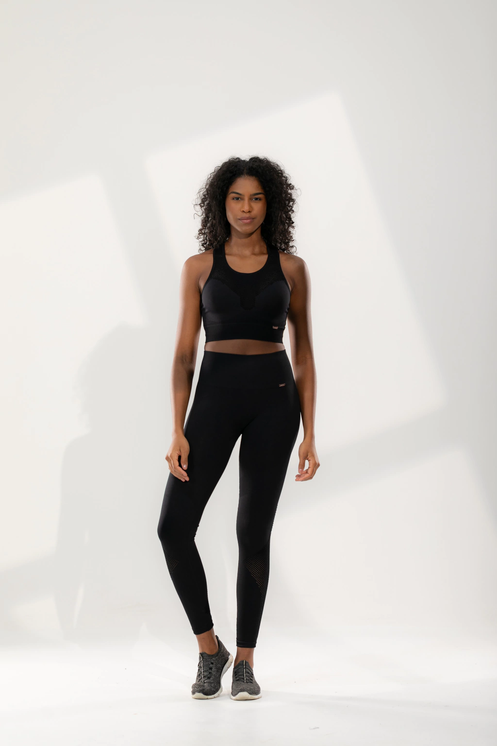 CONJUNTO LEGGING SEAMLESS VAZADO - PRETO