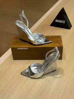 Schutz Sandália Anabela Bico Folha Prata S22117 0002 0001U