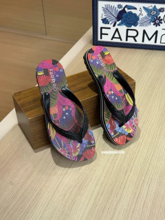 Farm Flip Plataforma Chinelo Preto/Multicor - comprar online