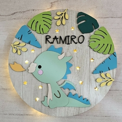 Cartel de nacimiento con luz Dragon