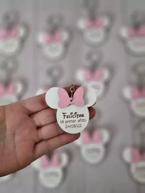 Minnie blanca con moño rosa