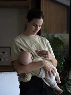 REMERA SMILE - BEIGE - comprar online