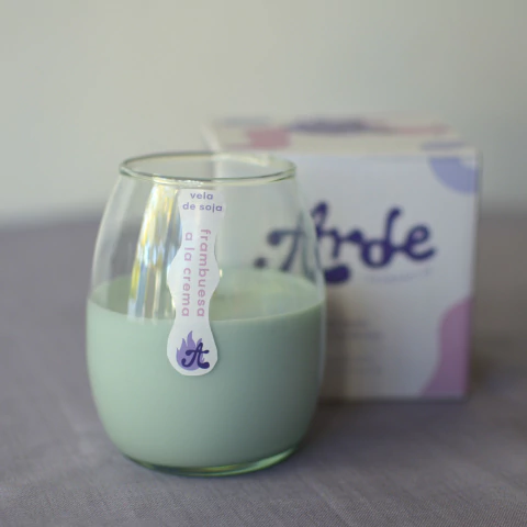 Vela de soja aromática vaso bombé alto OSCILAR - comprar online