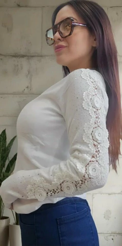 Imagen de Sweater Importado Bremmer Manga Bordada Strass Brillos Mujer (623)