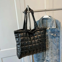 Bolso De Hombro Grande Acolchado Matelasse Mujer Importado (130) - BAKMOR