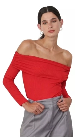 Remera Cuello Bote Hombros Descubiertos Modal Paisanita Dama (404) en internet