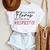 Camiseta Adulta Ela Adora Flores, mas Prefere Respeito
