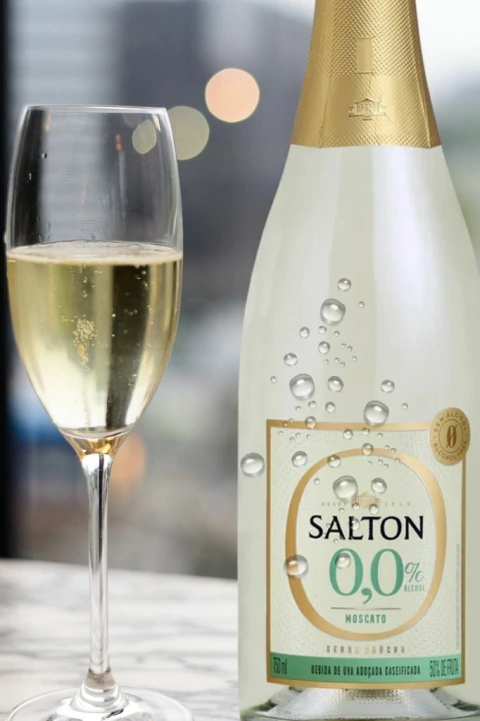 Vinho Nacional Branco Espumante Salton Zero Álcool Moscato 750ml na internet