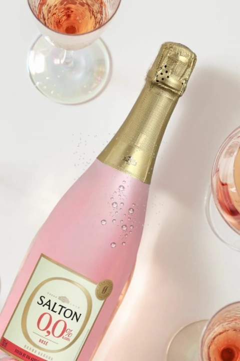 Vinho Nacional Rosé Espumante Salton Zero Álcool 750ml na internet