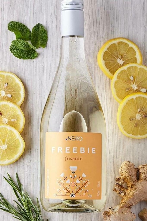Vinho Nacional Branco Ponto Nero Freebie 750ml na internet