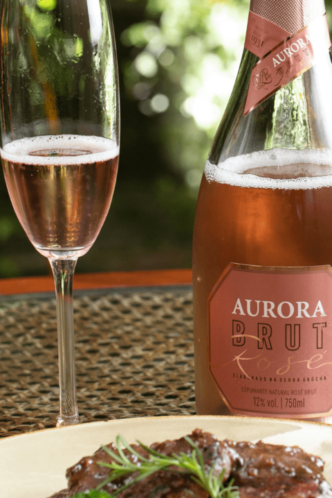 Vinho Nacional Rosé Aurora Espumante Brut 750ml na internet