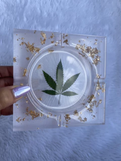 Quadrado G dourado branco perolado - Zizi’shop