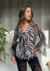 Blusa animal print na internet