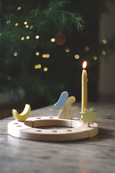 Luna y estrella de madera