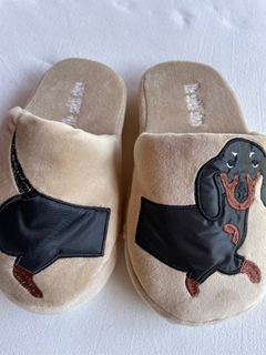 Salchipantuflas color beige