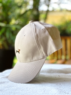Gorra beige salchi negro - The salchi store