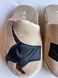 Salchipantuflas color beige - The salchi store