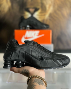 Shox R4 Preto - comprar online
