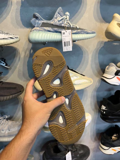 Yeezy 700 V2 Mauve - ZER013 Outlet