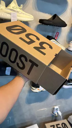 Box Gaveta Yeezy 350