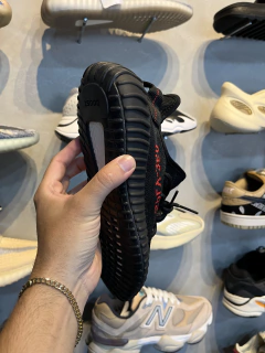 Yeezy Boost 350 Bred na internet