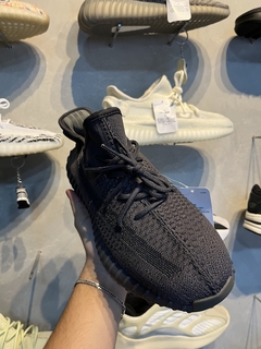 Yeezy Boost 350 Cinder na internet
