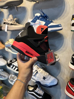 Jordan 4 Red Thunder na internet