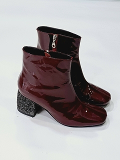 BOTAS VITAMINA 38 BORDO CHAROL en internet