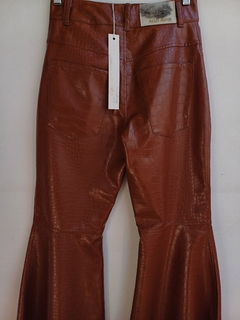 PANTALON ALLOMARTINEZ 1 CROCO en internet