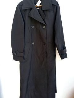 TRENCH NEGRO IMPERABLE IMPORTADO M en internet