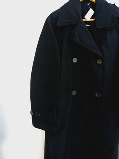 TRENCH NEGRO IMPERABLE IMPORTADO M - SECONDMODEVINTAGE