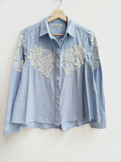 CAMISA JAZMIN CHEBAR CELESTE 1