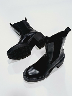 BOTAS ZARA CUERO 38 - SECONDMODEVINTAGE
