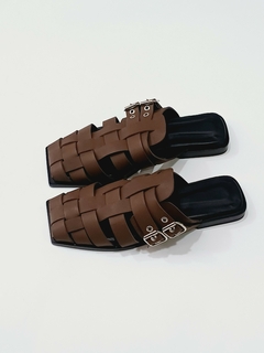 ZUECOS CHOCOLATE CUERO 39