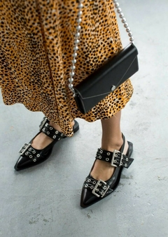 ZAPATOS CUERO 39