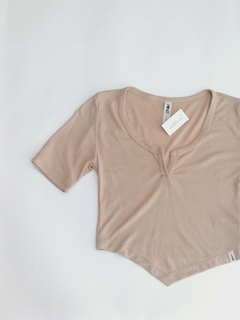 REMERA H&M 14/16 CAMEL - comprar online