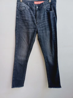 JEAN GRIS VITAMINA 26